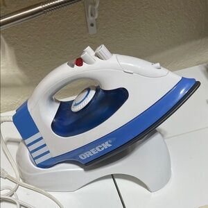Oreck Blue and White Steam Cordless Or Corded Iron. Very Good Condition.